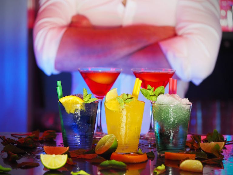 5 Steps to Cocktail Pricing for Bar Profits